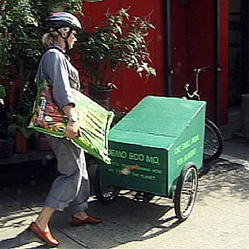 Soil pick-up for Scrapworm